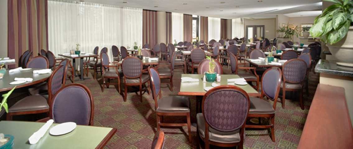 Отель Doubletree By Hilton Chicago Шаамбург Ресторан фото