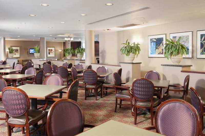 Отель Doubletree By Hilton Chicago Шаамбург Ресторан фото
